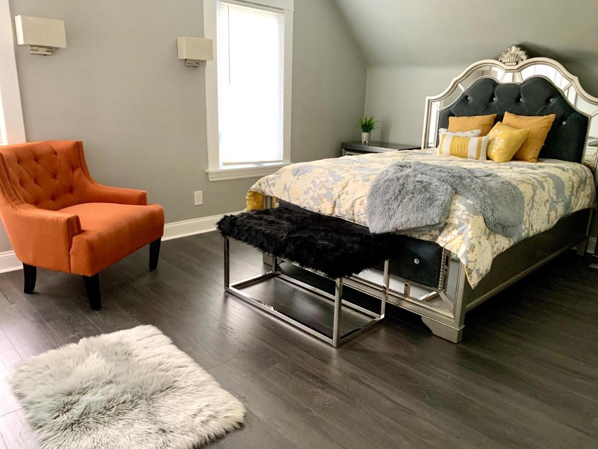 The Oakwood Cottage- With Private Yard & Parking, Minutes From Falls & Casino By Niagara Hospitality Niagara Şelalesi Dış mekan fotoğraf